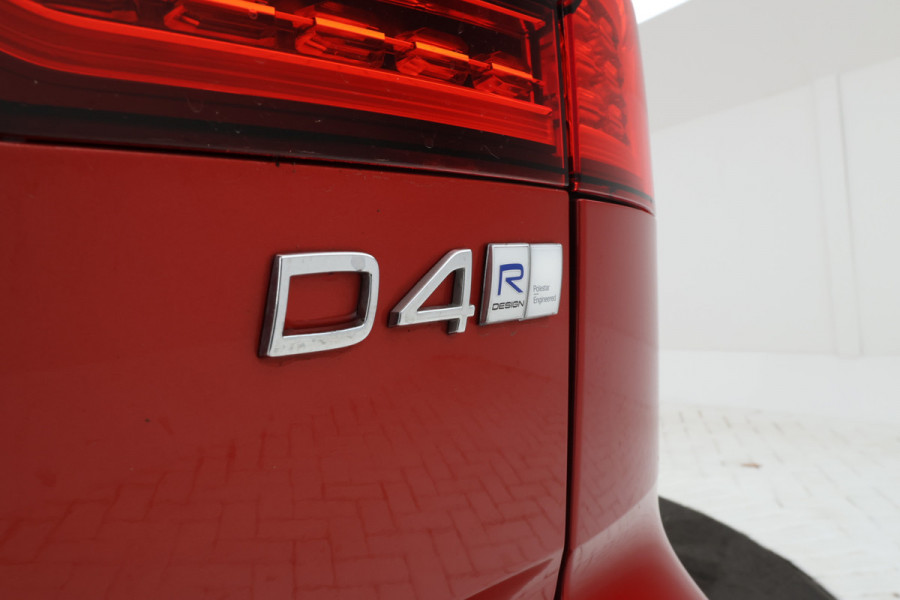 Volvo V60 2.0 D4 R-Design Sport pack, Leer, Climate, Trekhaak