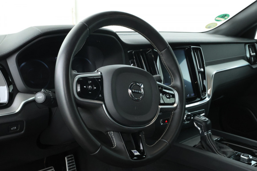 Volvo V60 2.0 D4 R-Design Sport pack, Leer, Climate, Trekhaak