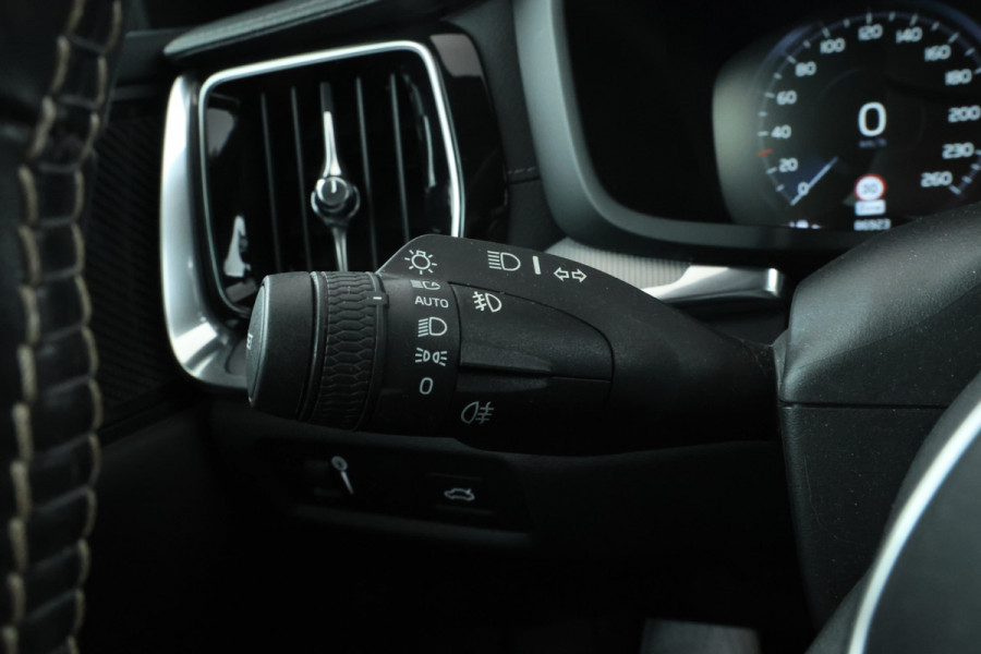 Volvo V60 2.0 D4 R-Design Sport pack, Leer, Climate, Trekhaak