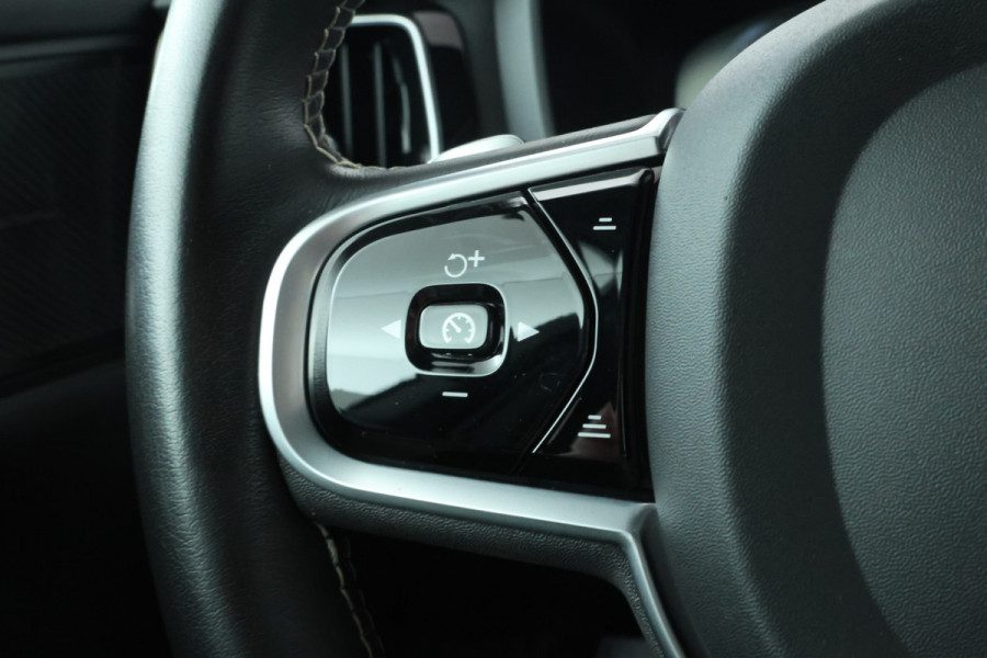 Volvo V60 2.0 D4 R-Design Sport pack, Leer, Climate, Trekhaak