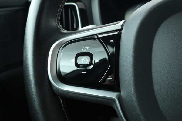 Volvo V60 2.0 D4 R-Design Sport pack, Leer, Climate, Trekhaak