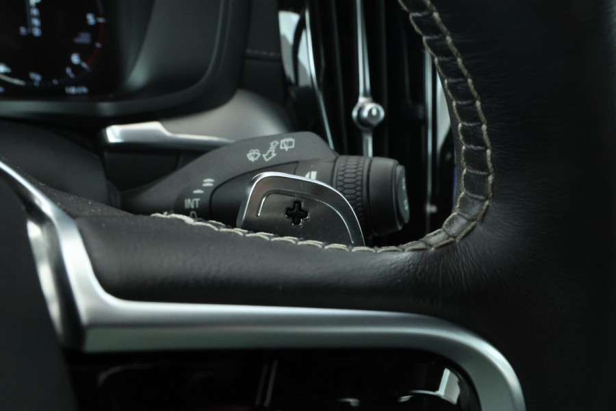 Volvo V60 2.0 D4 R-Design Sport pack, Leer, Climate, Trekhaak