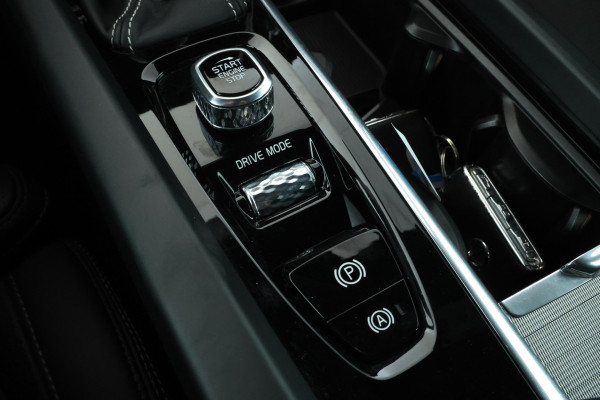 Volvo V60 2.0 D4 R-Design Sport pack, Leer, Climate, Trekhaak