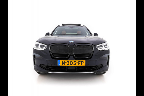 BMW iX3 High Executive 80 kWh [ 3-Fase -11kW] {SOH-98%} (INCL-BTW) Aut. *PANO | LEATHER | HARMAN/KARDON | FULL-LED | BLINDSPOT | MEMORY-PACK | DIGI-COCKPIT | HEATED-SPORTSEATS | KEYLESS | TOPVIEW | DAB+ | NAVI-FULLMAP | HEAD-UP | ...