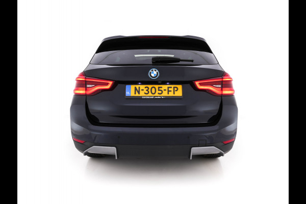 BMW iX3 High Executive 80 kWh [ 3-Fase -11kW] {SOH-98%} (INCL-BTW) Aut. *PANO | LEATHER | HARMAN/KARDON | FULL-LED | BLINDSPOT | MEMORY-PACK | DIGI-COCKPIT | HEATED-SPORTSEATS | KEYLESS | TOPVIEW | DAB+ | NAVI-FULLMAP | HEAD-UP | ...