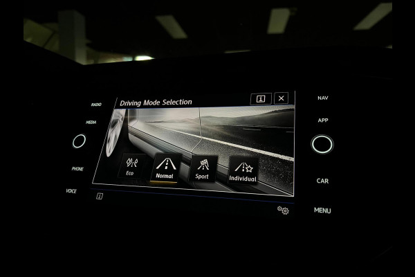 Volkswagen T-Roc Sport | Pano | Virtual | Led | Acc | DSG