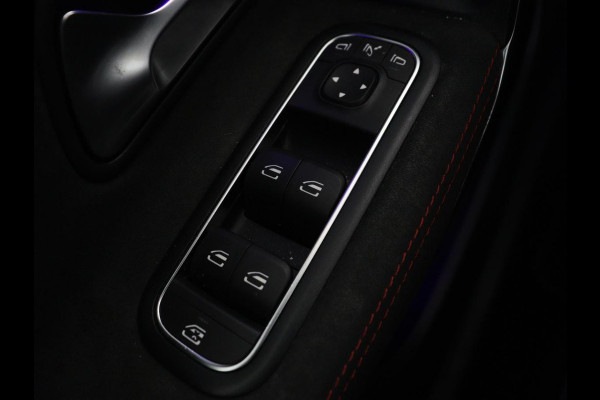 Mercedes-Benz CLA-Klasse Shooting Brake 250e AMG Limited | Stoelverwarming | Carplay | Leder/Alcantara | Camera | Sfeerverlichting | Navigatie | Park Assist | Widescreen | Dodehoek detectie | PHEV | Plug In