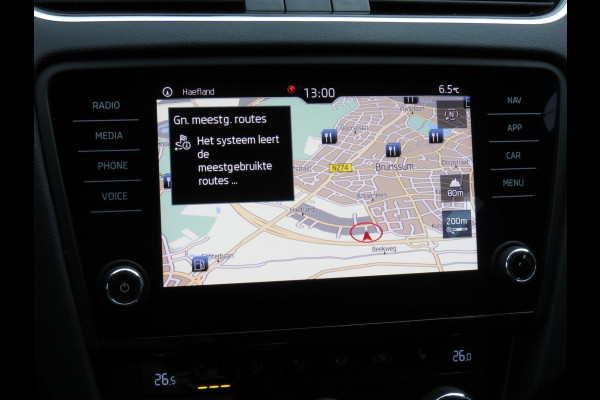 Škoda Octavia Combi 1.5 TSI 150PK Greentech Business Edition AUTOMAAT | DEALER ONDERHOUDEN | STOELVERWARMING | HALF LEDER | NAVI |