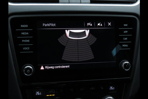 Škoda Octavia Combi 1.5 TSI 150PK Greentech Business Edition AUTOMAAT | DEALER ONDERHOUDEN | STOELVERWARMING | HALF LEDER | NAVI |