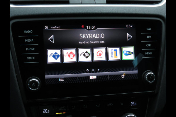 Škoda Octavia Combi 1.5 TSI 150PK Greentech Business Edition AUTOMAAT | DEALER ONDERHOUDEN | STOELVERWARMING | HALF LEDER | NAVI |