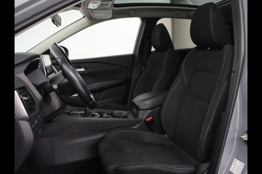Nissan QASHQAI 1.3 MHEV Acenta | Panoramadak | Adaptive cruise | Carplay | Camera | Keyless | Dodehoek detectie | Parkeerhulp | Climate control | DAB | Getint glas
