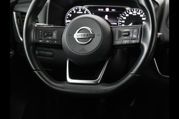 Nissan QASHQAI 1.3 MHEV Acenta | Panoramadak | Adaptive cruise | Carplay | Camera | Keyless | Dodehoek detectie | Parkeerhulp | Climate control | DAB | Getint glas