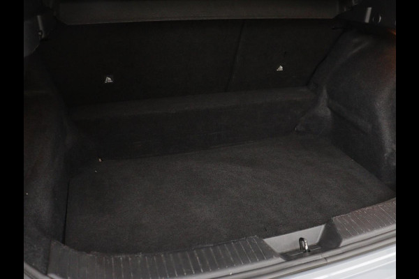 Nissan QASHQAI 1.3 MHEV Acenta | Panoramadak | Adaptive cruise | Carplay | Camera | Keyless | Dodehoek detectie | Parkeerhulp | Climate control | DAB | Getint glas