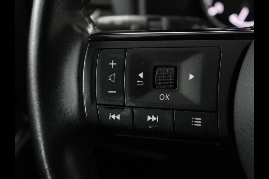 Nissan QASHQAI 1.3 MHEV Acenta | Panoramadak | Adaptive cruise | Carplay | Camera | Keyless | Dodehoek detectie | Parkeerhulp | Climate control | DAB | Getint glas