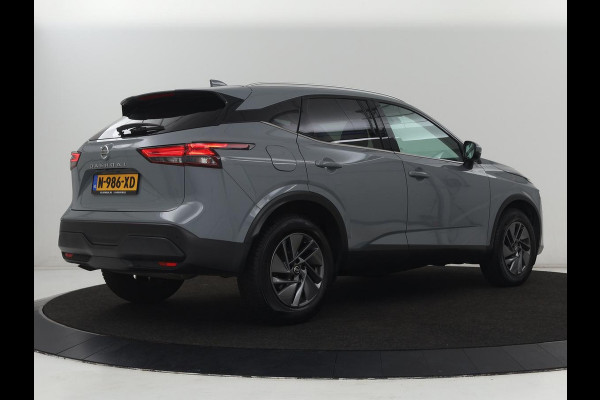 Nissan QASHQAI 1.3 MHEV Acenta | Panoramadak | Adaptive cruise | Carplay | Camera | Keyless | Dodehoek detectie | Parkeerhulp | Climate control | DAB | Getint glas