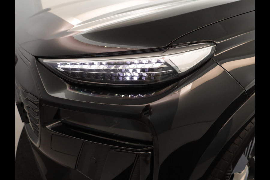 Audi Q6 e-tron S edition performance 100 kWh 306pk |  360° Camera | Adaptive cruise control | Matrix ledkoplampen  | stoelverwarming voor en achter | Comfortpakket