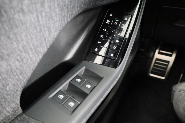 Audi Q6 e-tron S edition performance 100 kWh 306pk |  360° Camera | Adaptive cruise control | Matrix ledkoplampen  | stoelverwarming voor en achter | Comfortpakket