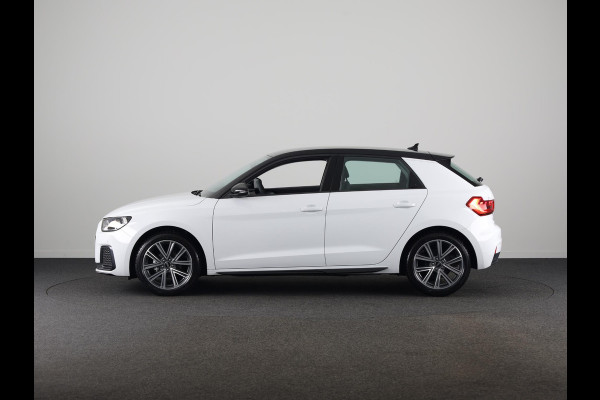 Audi A1 Sportback Advanced edition 25 TFSI 95 pk | Parkeerhulp plus | Automatische airco | Inklapbare buitenspiegels | Dak in contrast kleur |