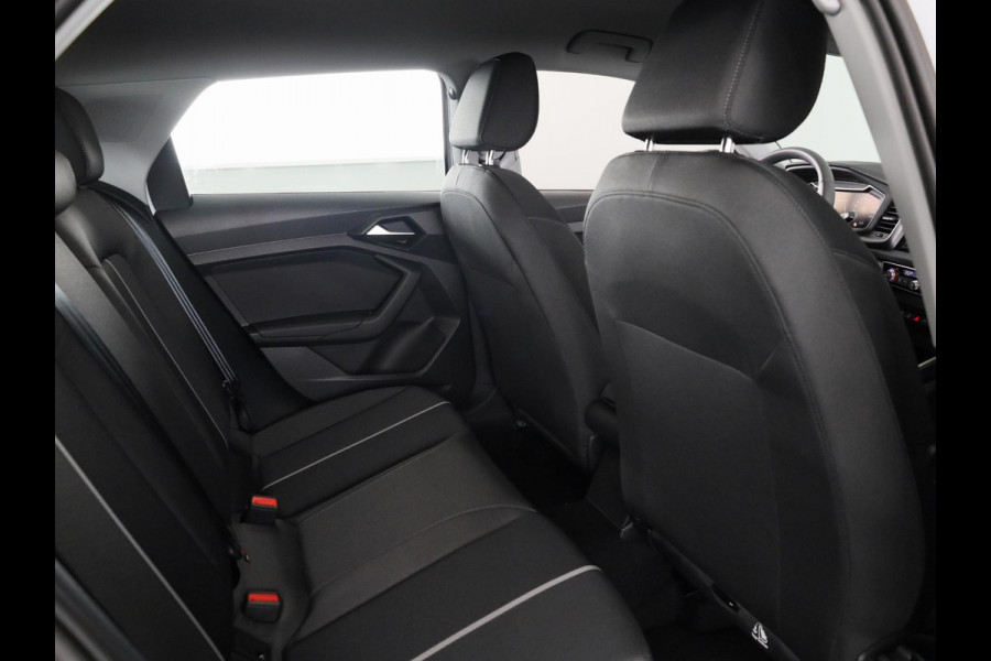 Audi A1 Sportback Advanced edition 25 TFSI 95 pk | Parkeerhulp plus | Automatische airco | Inklapbare buitenspiegels | Dak in contrast kleur |