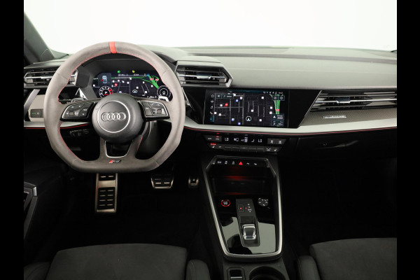 Audi RS 3 Limousine 2.5 TFSI quattro 400pk | Panoramadak | Verlengde garantie | 3-spaaks sport afgevlakt stuurwiel | Adaptief onderstel | SONOS Premium 3D Audio