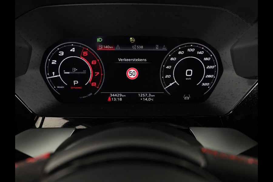 Audi RS 3 Limousine 2.5 TFSI quattro 400pk | Panoramadak | Verlengde garantie | 3-spaaks sport afgevlakt stuurwiel | Adaptief onderstel | SONOS Premium 3D Audio