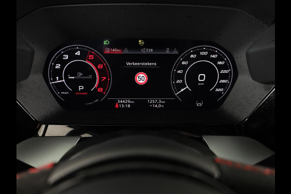 Audi RS 3 Limousine 2.5 TFSI quattro 400pk | Panoramadak | Verlengde garantie | 3-spaaks sport afgevlakt stuurwiel | Adaptief onderstel | SONOS Premium 3D Audio