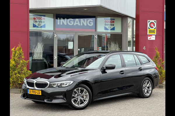 BMW 3 Serie Touring 330e High Executive