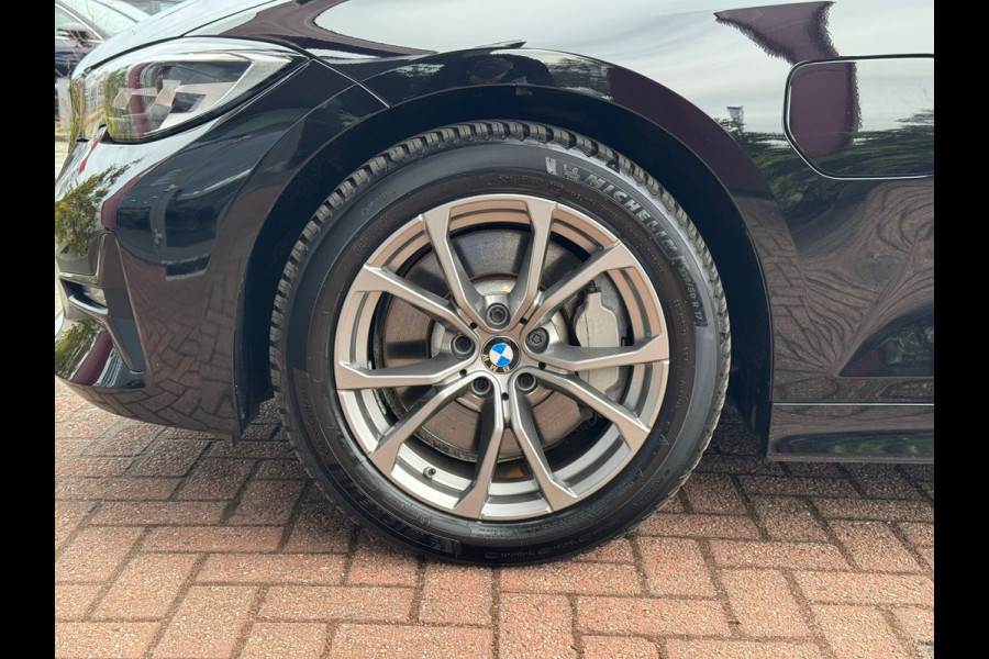 BMW 3 Serie Touring 330e High Executive