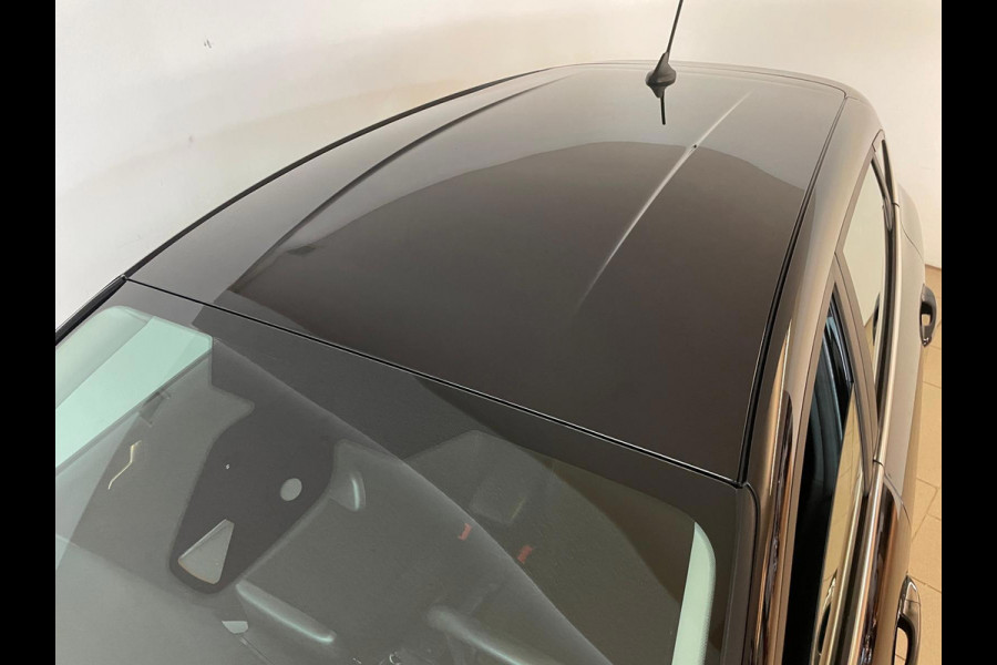 Ford Fiesta 1.0 EcoBoost Hybrid Titanium CLiMATE AIRCO NAVI CRUISE BLUETOOTH APPLE CARPLAY PDC CHROOM ZEER NETTE AUTO