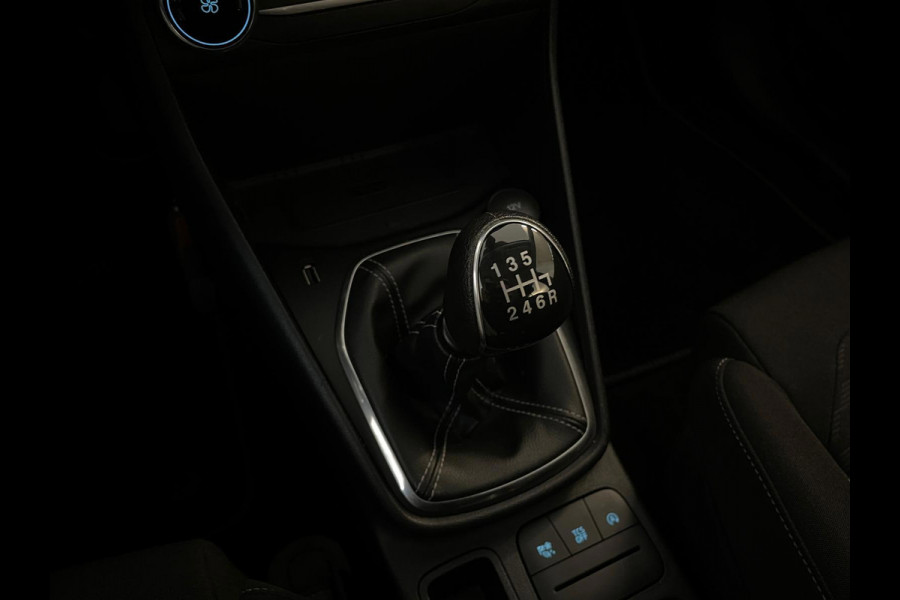 Ford Fiesta 1.0 EcoBoost Hybrid Titanium CLiMATE AIRCO NAVI CRUISE BLUETOOTH APPLE CARPLAY PDC CHROOM ZEER NETTE AUTO