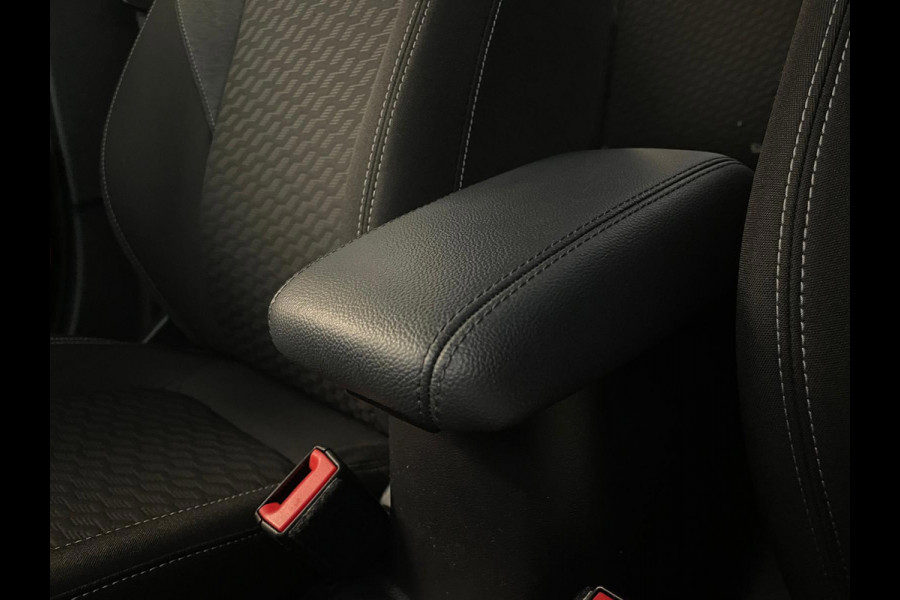 Ford Fiesta 1.0 EcoBoost Hybrid Titanium CLiMATE AIRCO NAVI CRUISE BLUETOOTH APPLE CARPLAY PDC CHROOM ZEER NETTE AUTO