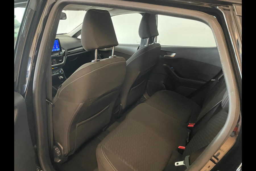 Ford Fiesta 1.0 EcoBoost Hybrid Titanium CLiMATE AIRCO NAVI CRUISE BLUETOOTH APPLE CARPLAY PDC CHROOM ZEER NETTE AUTO