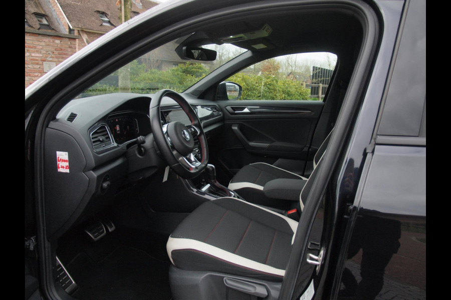 Volkswagen T-Roc 1.5 TSI Sport Business R | 2X R-Line | Sfeerverlichting | Trekhaak | Digital Cockpit | Automaat | NL-Auto |