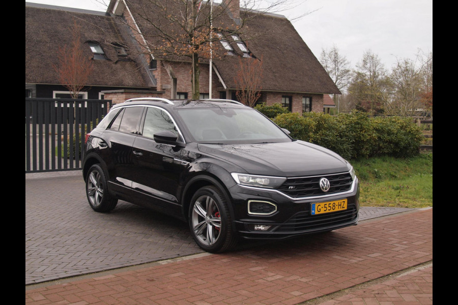 Volkswagen T-Roc 1.5 TSI Sport Business R | 2X R-Line | Sfeerverlichting | Trekhaak | Digital Cockpit | Automaat | NL-Auto |