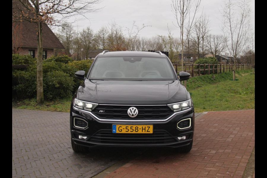 Volkswagen T-Roc 1.5 TSI Sport Business R | 2X R-Line | Sfeerverlichting | Trekhaak | Digital Cockpit | Automaat | NL-Auto |