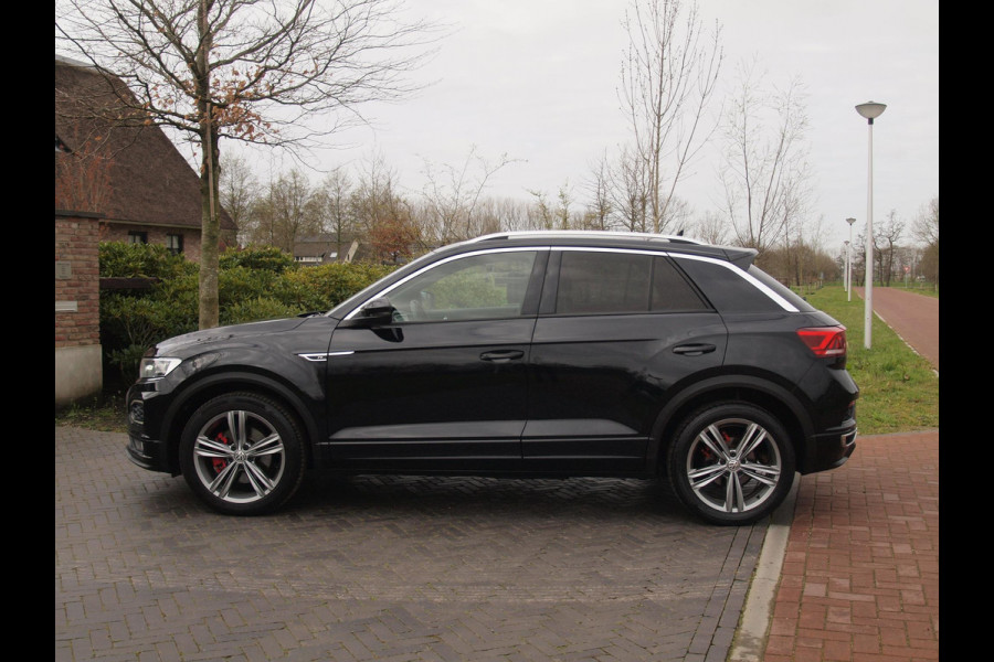 Volkswagen T-Roc 1.5 TSI Sport Business R | 2X R-Line | Sfeerverlichting | Trekhaak | Digital Cockpit | Automaat | NL-Auto |
