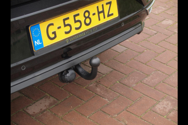 Volkswagen T-Roc 1.5 TSI Sport Business R | 2X R-Line | Sfeerverlichting | Trekhaak | Digital Cockpit | Automaat | NL-Auto |