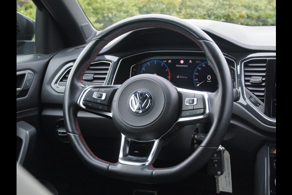 Volkswagen T-Roc 1.5 TSI Sport Business R | 2X R-Line | Sfeerverlichting | Trekhaak | Digital Cockpit | Automaat | NL-Auto |