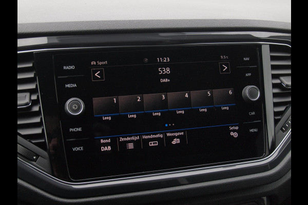 Volkswagen T-Roc 1.5 TSI Sport Business R | 2X R-Line | Sfeerverlichting | Trekhaak | Digital Cockpit | Automaat | NL-Auto |