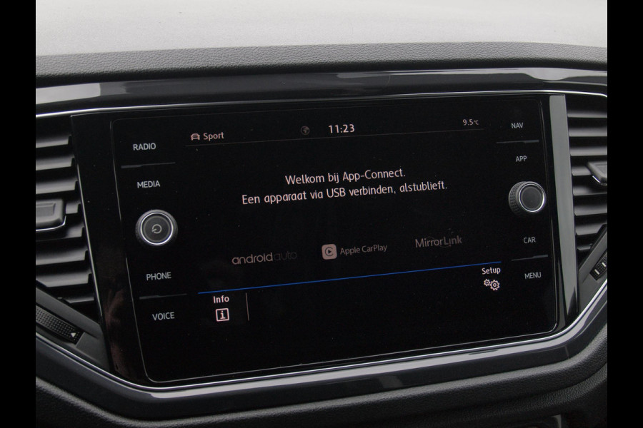 Volkswagen T-Roc 1.5 TSI Sport Business R | 2X R-Line | Sfeerverlichting | Trekhaak | Digital Cockpit | Automaat | NL-Auto |