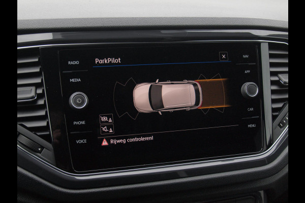 Volkswagen T-Roc 1.5 TSI Sport Business R | 2X R-Line | Sfeerverlichting | Trekhaak | Digital Cockpit | Automaat | NL-Auto |