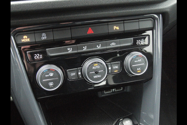 Volkswagen T-Roc 1.5 TSI Sport Business R | 2X R-Line | Sfeerverlichting | Trekhaak | Digital Cockpit | Automaat | NL-Auto |