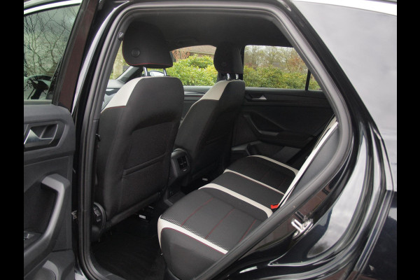 Volkswagen T-Roc 1.5 TSI Sport Business R | 2X R-Line | Sfeerverlichting | Trekhaak | Digital Cockpit | Automaat | NL-Auto |