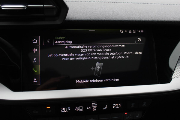 Audi A3 Sportback 45 TFSI e S edition Competition / Camera / Panoramadak / Head-up / RS Seats / B&O / Elektr. stoelen / 19'' / CarPlay / Stoelmassage+Verwarming / Dodehoek / DAB / ACC