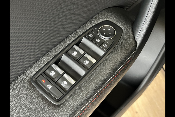 Renault Captur 1.3 TCe 140 R.S. Line | Groot Navi | Stoel, Stuur, Voorruit verwarming | 18" | ACC 100% Dealer Onderhouden!