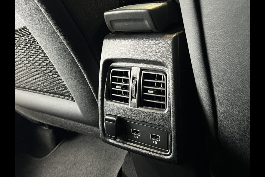 Renault Captur 1.3 TCe 140 R.S. Line | Groot Navi | Stoel, Stuur, Voorruit verwarming | 18" | ACC 100% Dealer Onderhouden!