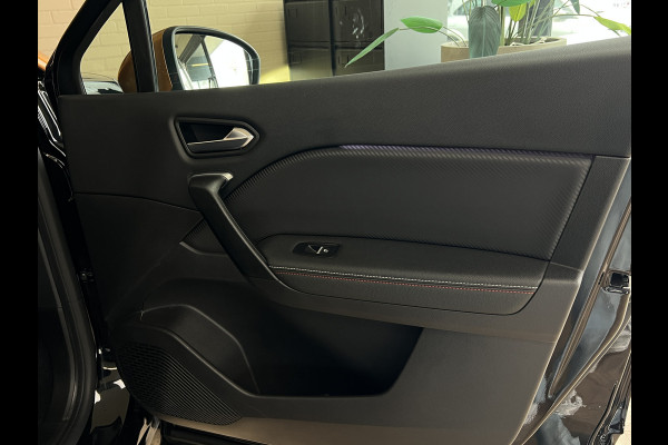 Renault Captur 1.3 TCe 140 R.S. Line | Groot Navi | Stoel, Stuur, Voorruit verwarming | 18" | ACC 100% Dealer Onderhouden!