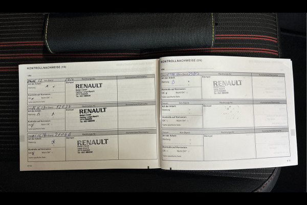 Renault Captur 1.3 TCe 140 R.S. Line | Groot Navi | Stoel, Stuur, Voorruit verwarming | 18" | ACC 100% Dealer Onderhouden!