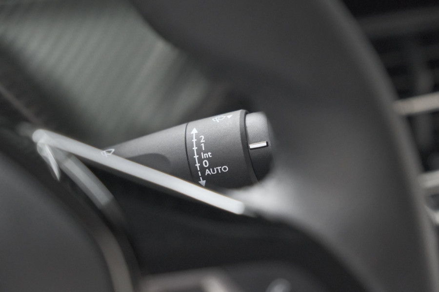 Peugeot 208 PureTech 100 Allure