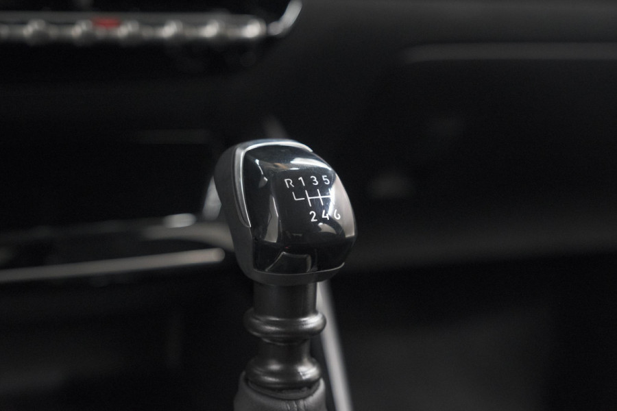 Peugeot 208 PureTech 100 Allure